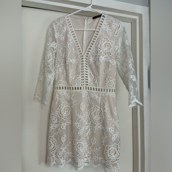 Intricate White Arc & Co Dress - Picture 1 of 5